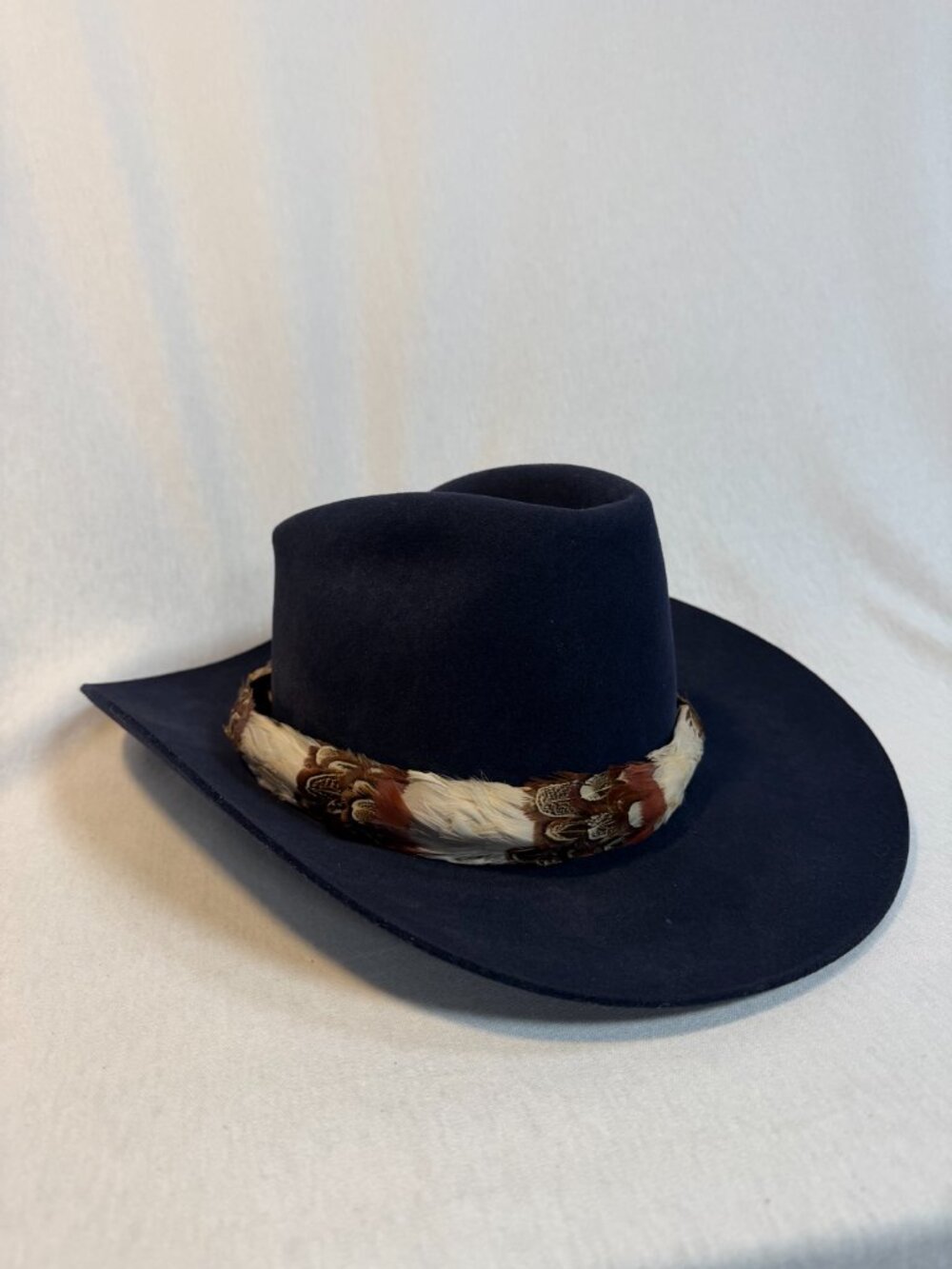 Vintage American Hat Co Felt Cowboy Hat 7 3/8 Feather Band Western USA - Picture 2 of 10